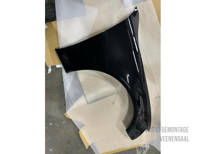 Scherm rechts-voor van een Audi A4 (LZ9Y), -, -, Nieuw, -