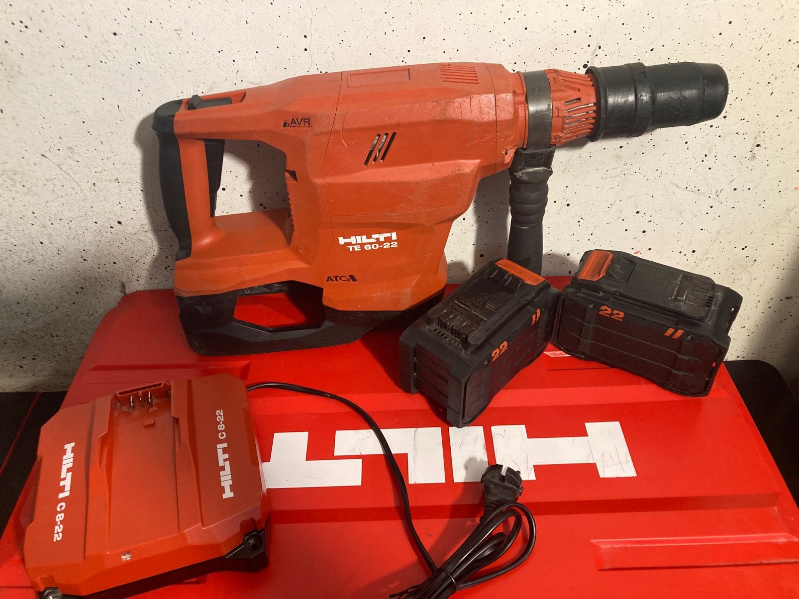 Hilti nuron zware boorhamer, Ophalen of Verzenden, Zo goed als nieuw, Boor- en/of Breekhamer
