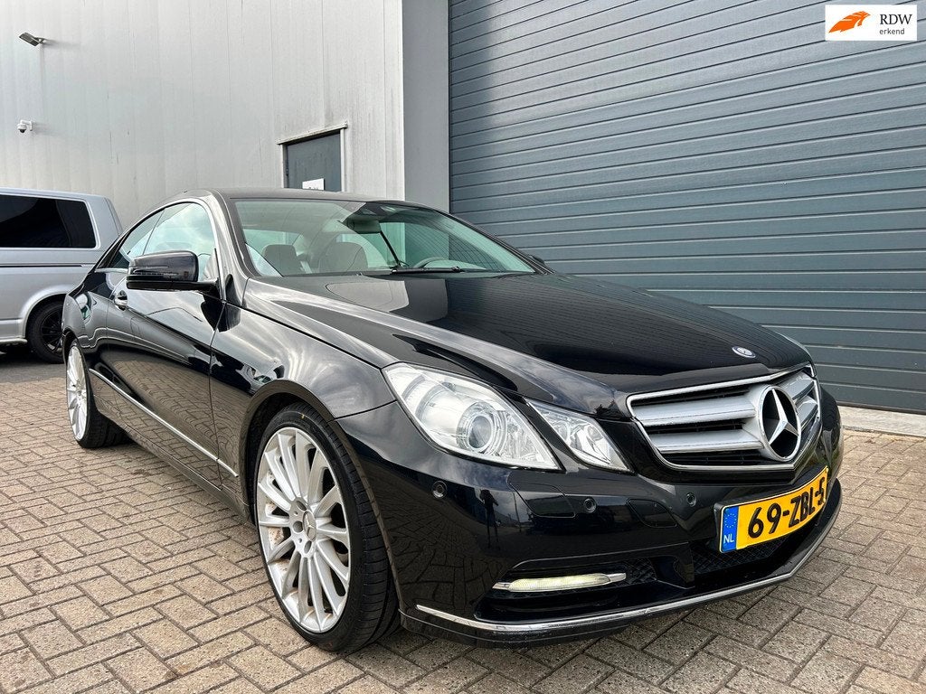 Mercedes-Benz E-klasse Coupé 200 CGI Elegance AUT NAVI, Automaat, Euro 5, 4 cilinders, 4 stoelen