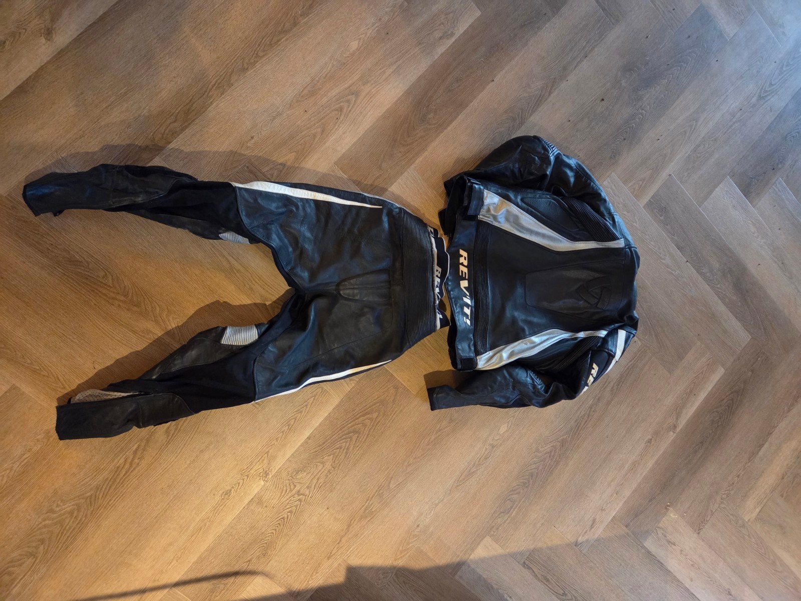 Rev'it! Motorpak Leer Zwart/Wit Maat 54, Kleding | Heren, Ophalen of Verzenden, Gedragen, Rev'it!