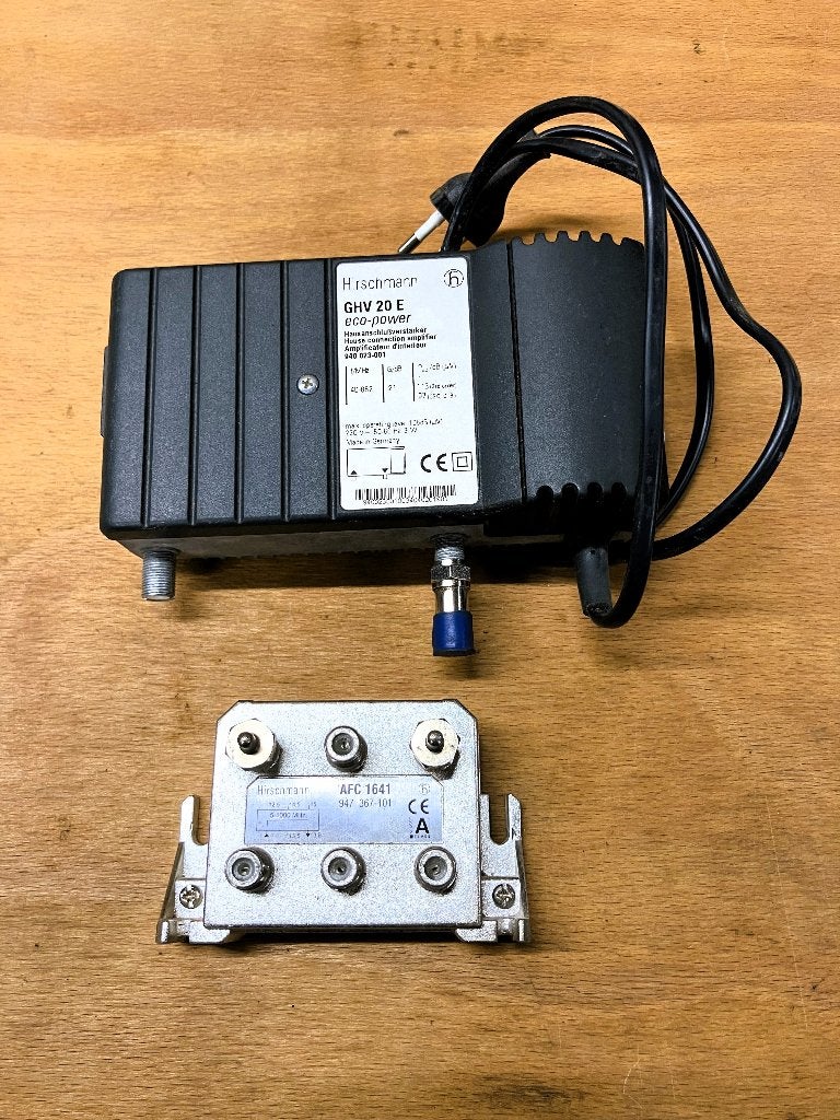 Hirschmann GHV 20E antenneversterker en AFC1641 multitap, Ophalen of Verzenden, Zo goed als nieuw
