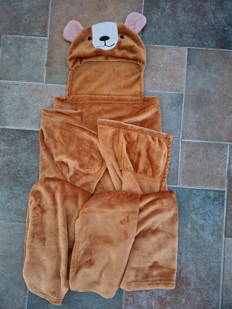 snuggleplaid / fleece deken 130 x 150 beer met knuffel tas, 130 cm, Fleece, Overige typen, Bruin