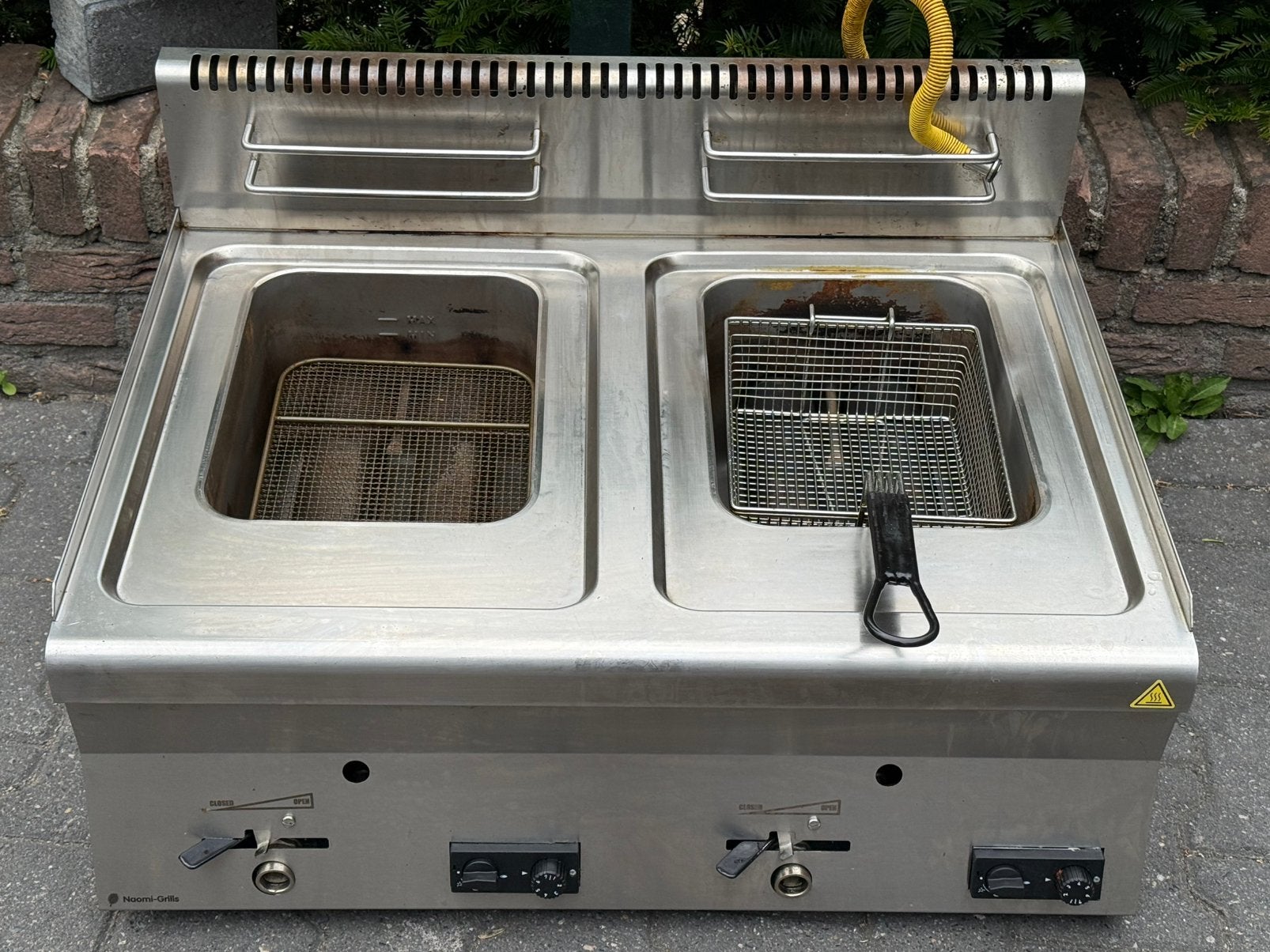 AGF-860 dubbele gasfriteuse, Witgoed en Apparatuur, 4 liter of meer, Ophalen, Zo goed als nieuw