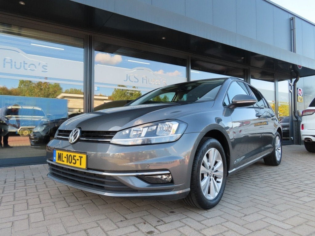Volkswagen GOLF 1.0 TSI Comfortline Ecc Acc Navi 2x Pdc Trek, Gebruikt, Euro 6, Origineel Nederlands, Handgeschakeld