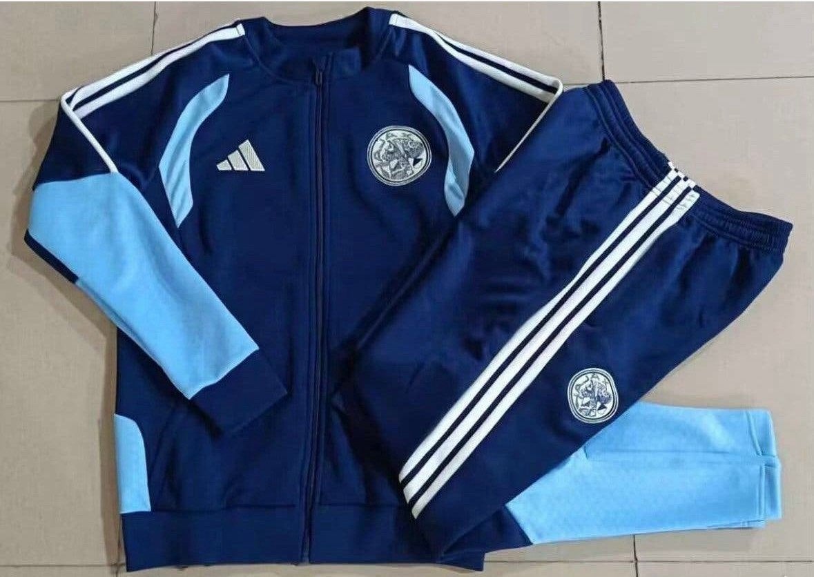 Ajax trainingspak maat 140, Blauw, Overige maten, Ophalen of Verzenden, Zo goed als nieuw