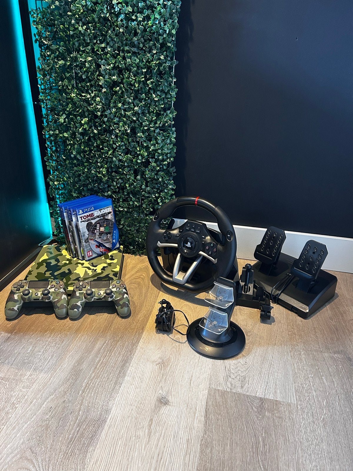 PS4 Slim 1TB Bundel met 2 controllers, 6 games & racestuur, Spelcomputers en Games, Spelcomputers | Sony PlayStation 4, Refurbished