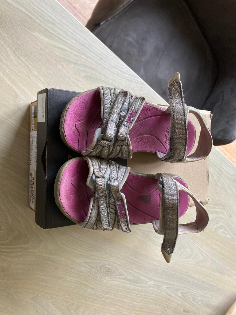 Teva sandalen maat 29 (teva tirra), Gebruikt, Meisje, Overige typen, Teva