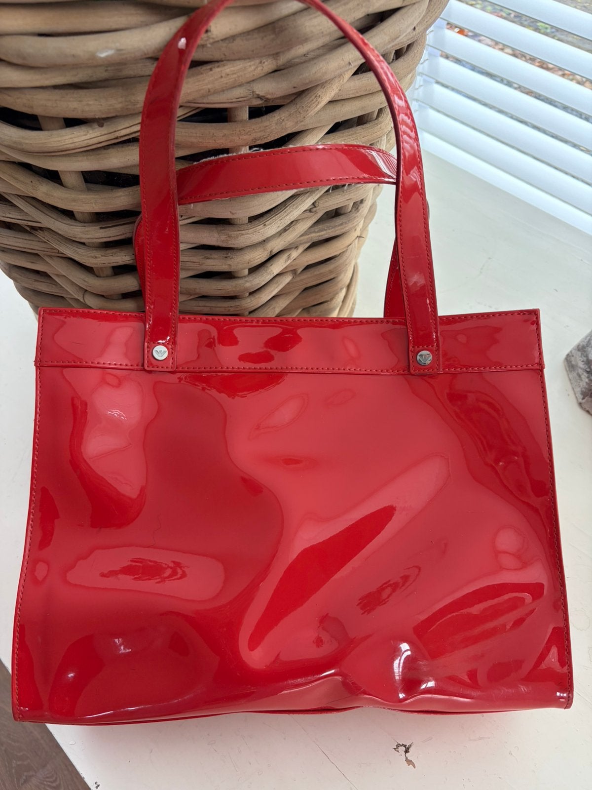 ARMANI vegan lakleren tas rood, -, Verzenden, Overige typen, Zo goed als nieuw