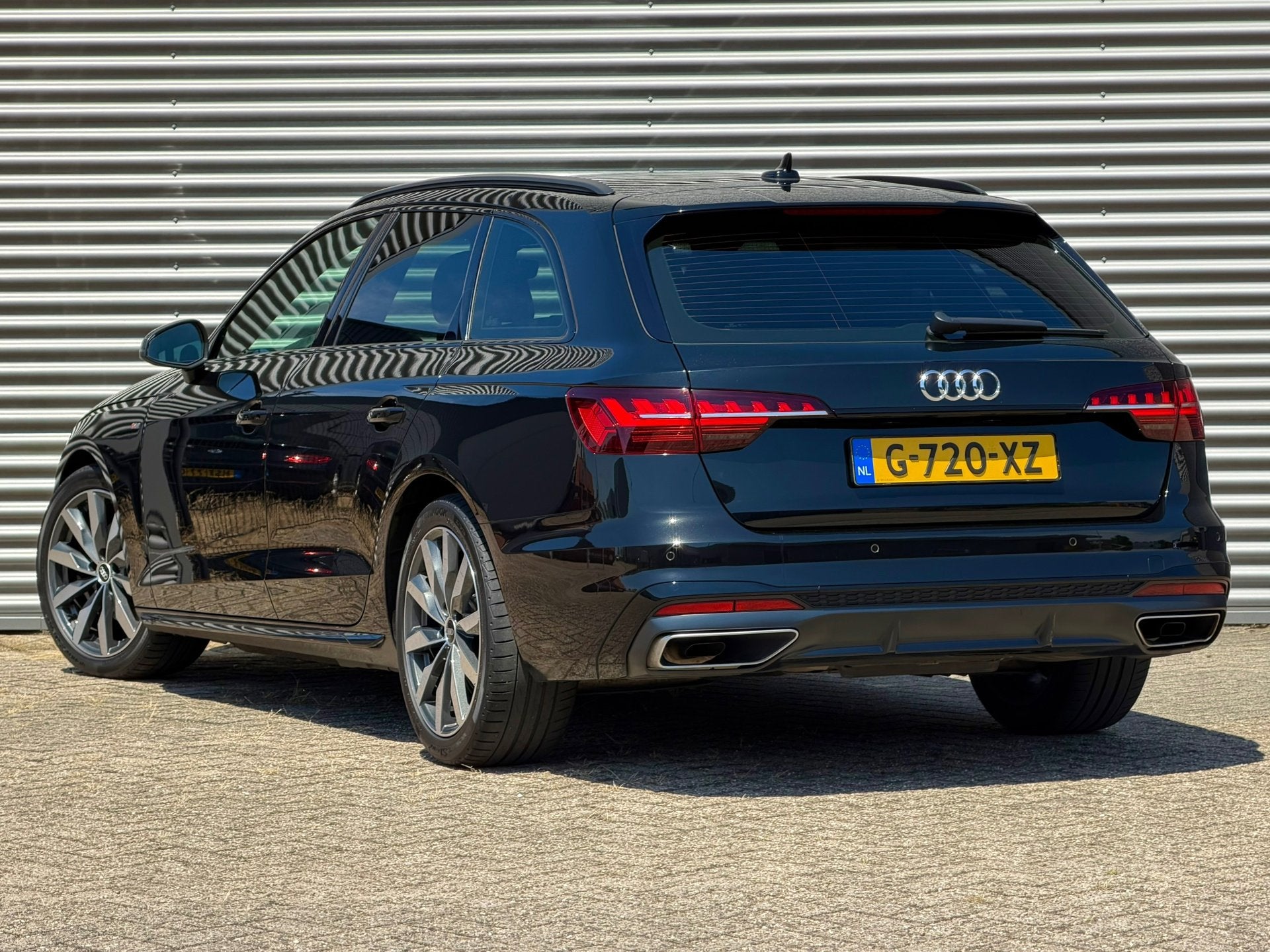 Audi A4 Avant 35 TFSI Launch edition Sport | 2X S-Line | Mat, Auto's, Gebruikt, 4 cilinders, Zwart, Origineel Nederlands