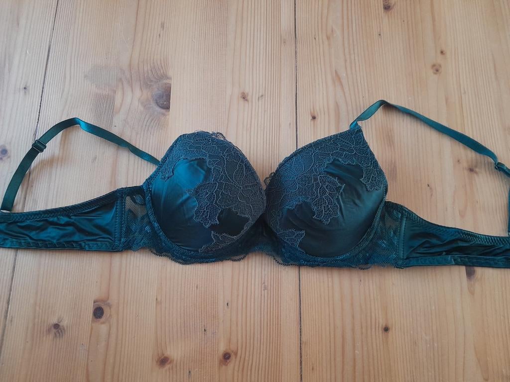 Mooie bh 75B flame, Kleding | Dames, Ophalen of Verzenden, BH