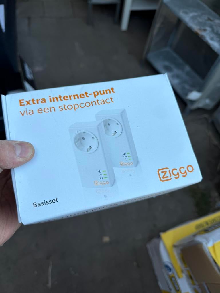 Ziggo comtrend wifi versterker via stopcontact basisset plus, Computers en Software, WiFi-versterkers, Ophalen of Verzenden, Nieuw