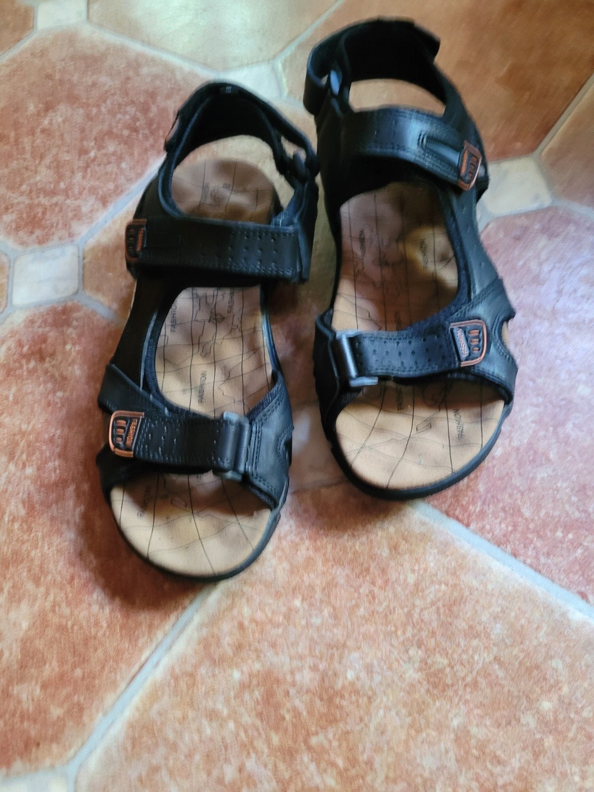 Zwarte sandalen met verstelbare banden (maat 46 ) Oisterwijk, Ophalen, Nieuw, Zwart, Hudson