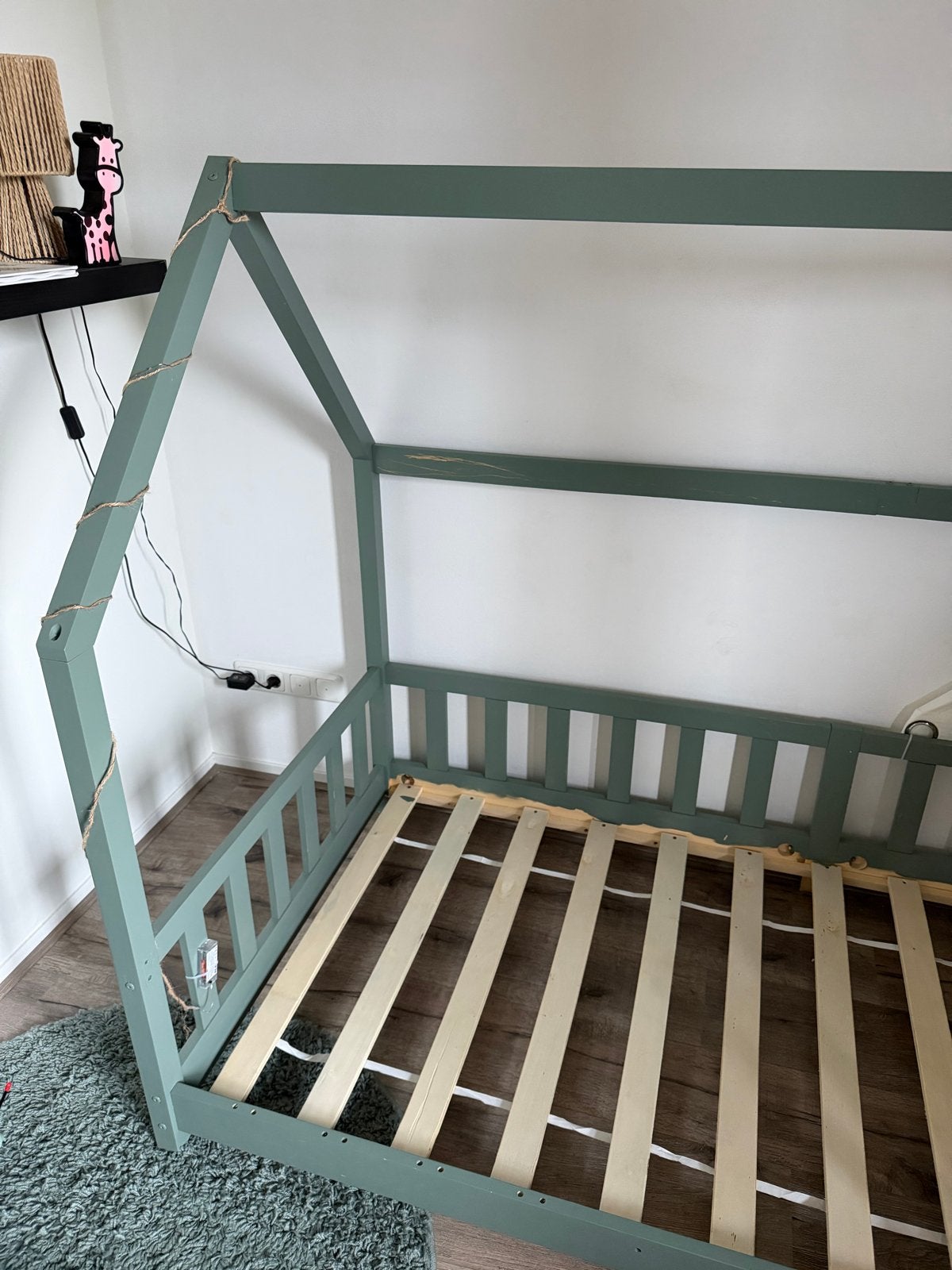 Leuk gemaakt kinderbed (200x90) - half jaar oud, Kinderen en Baby's, Ophalen, 85 tot 100 cm, Zo goed als nieuw, Lattenbodem