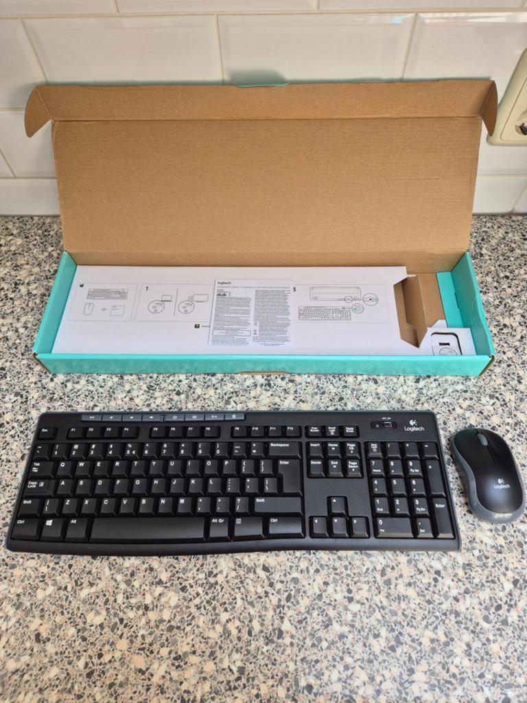 Logitech MK270 draadloze toetsenbord en muis, Toetsenbord en muis-set, Logitech, Ophalen of Verzenden, Zo goed als nieuw