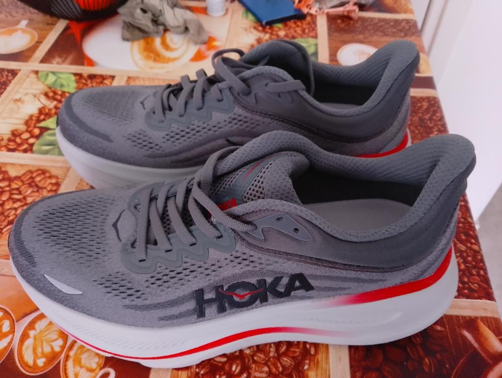 hoka bondi 9, Hardloopschoenen, Nieuw, Hardlopen, Ophalen