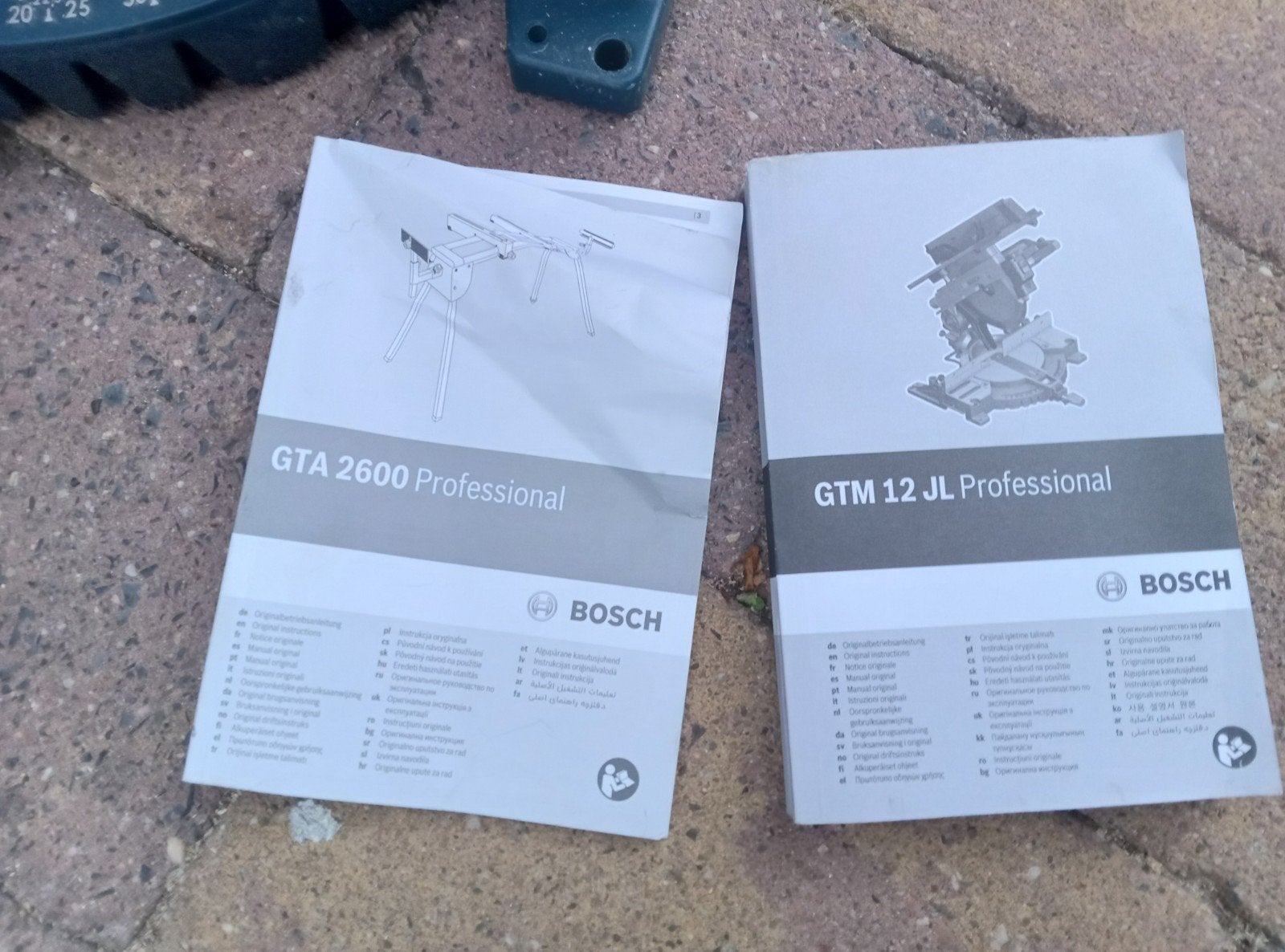 Bosch GTM 12 JL Afkortzaag met onderstel GTA 2600, 70 mm of meer, Ophalen of Verzenden, Zo goed als nieuw, Afkortzaag