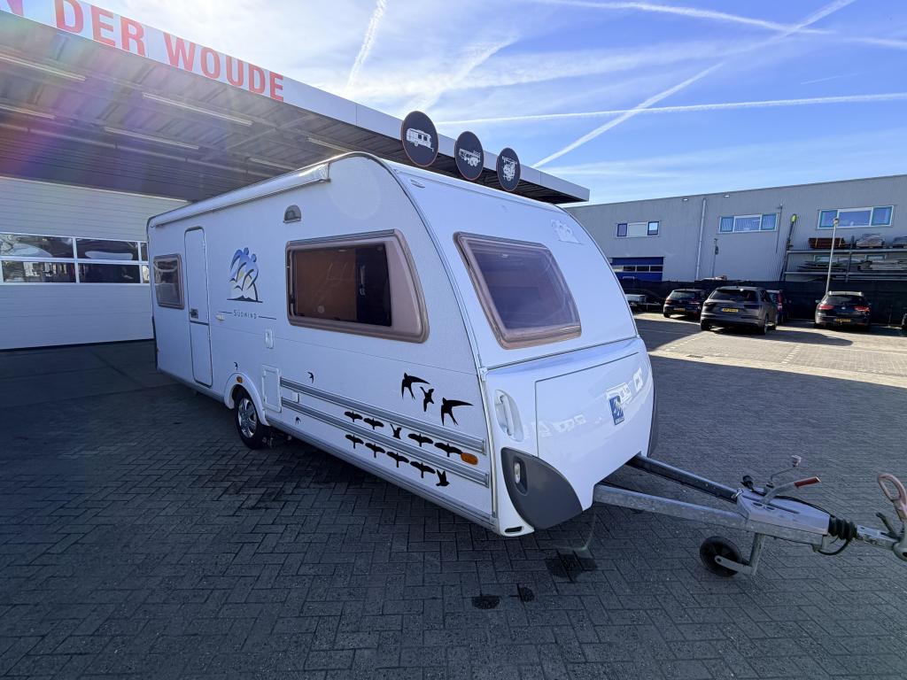 Knaus Sudwind 550 TK Airco, Mover tent 6 pers., Overige typen, Koelkast, Bedrijf, Treinzit