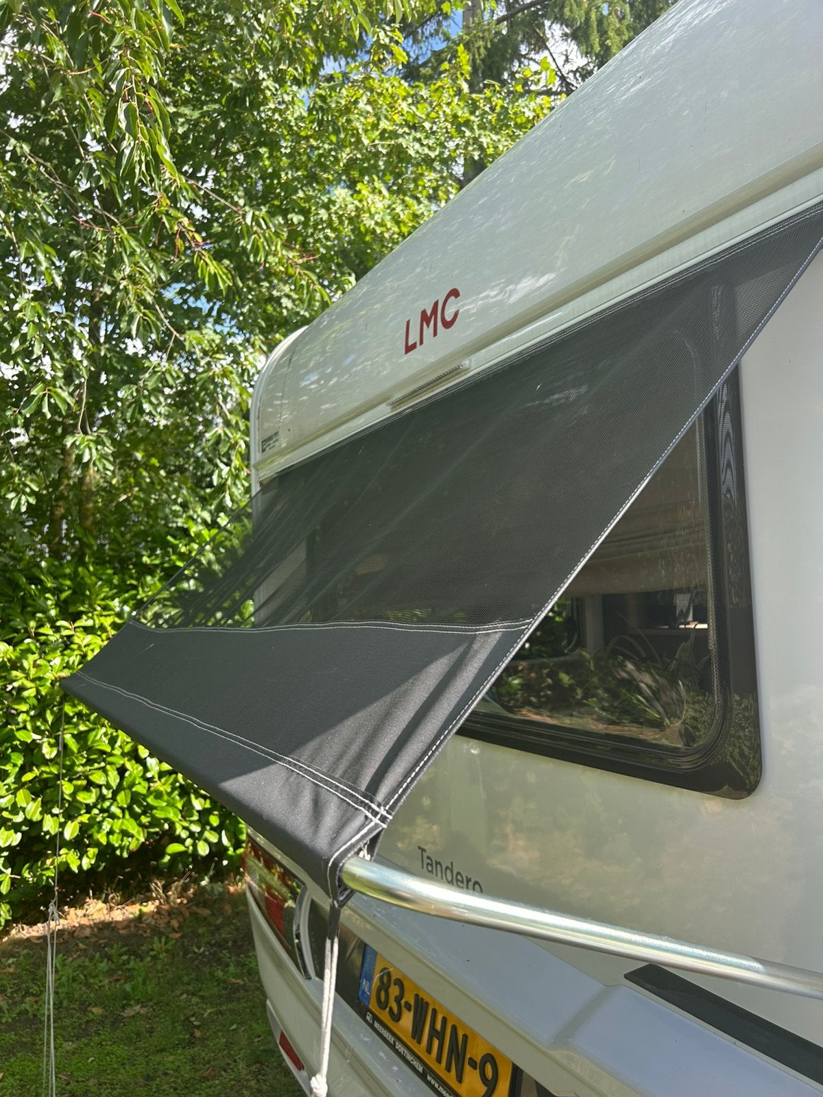 LMC Tandero 480D uit 2023, Luifel, Rondzit, Frans bed, Particulier