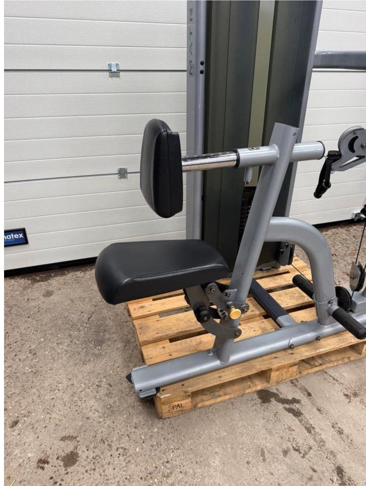 Matrix seated row met 72 kg gewichten / fitness / gym / rug, Ophalen, Benen, Gebruikt, -