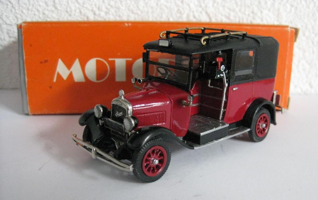 Austin London Taxi jaren 1930 Motorkits  gebouwd schaal 1/43, Ophalen of Verzenden, Gebruikt, Auto, Overige merken