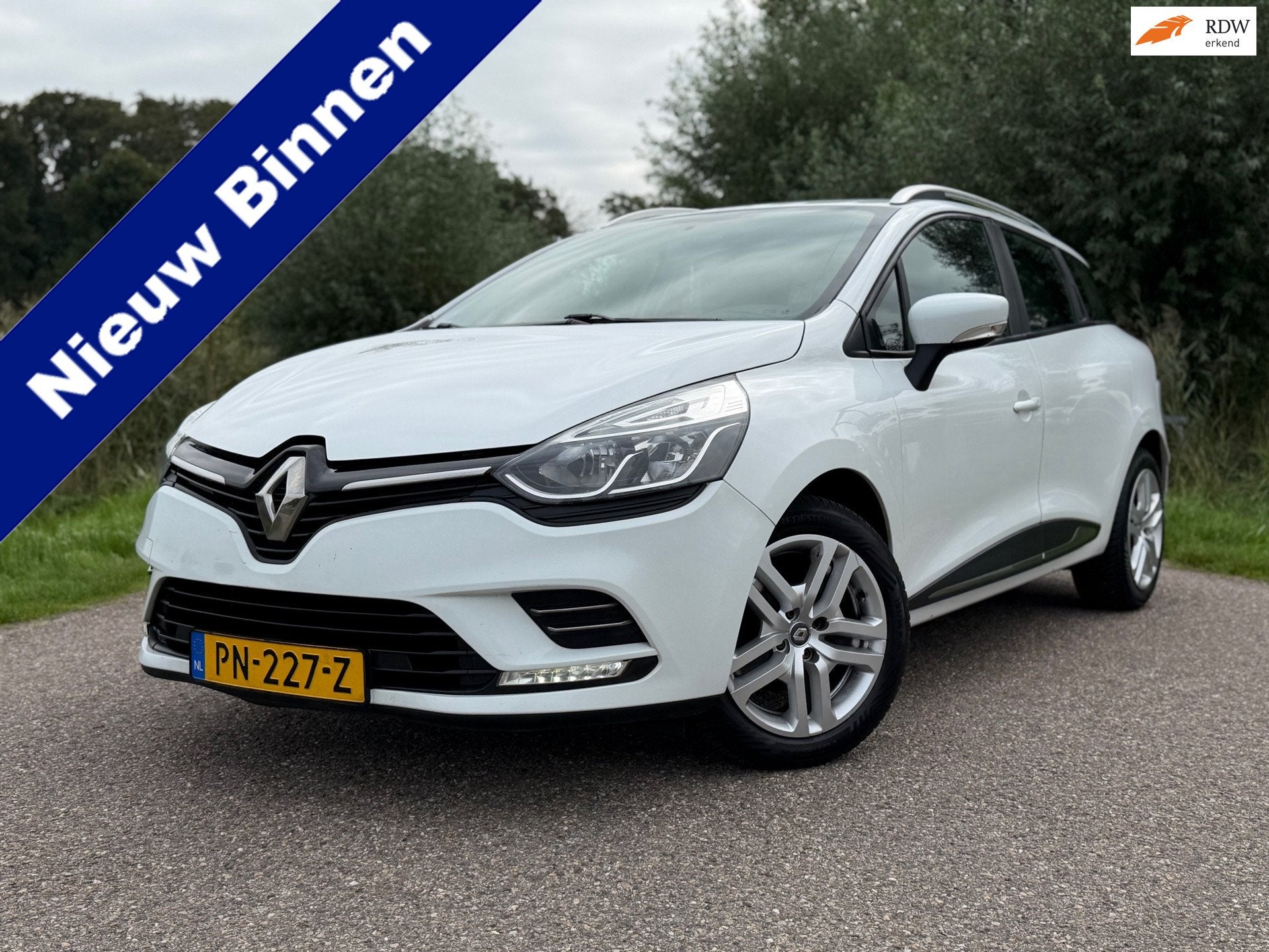 Renault Clio Estate 0.9 TCe Zen NAVI PDC AIRCO NAP 90PK GOED, Auto's, Voorwielaandrijving, 898 cc, 1063 kg, Gebruikt