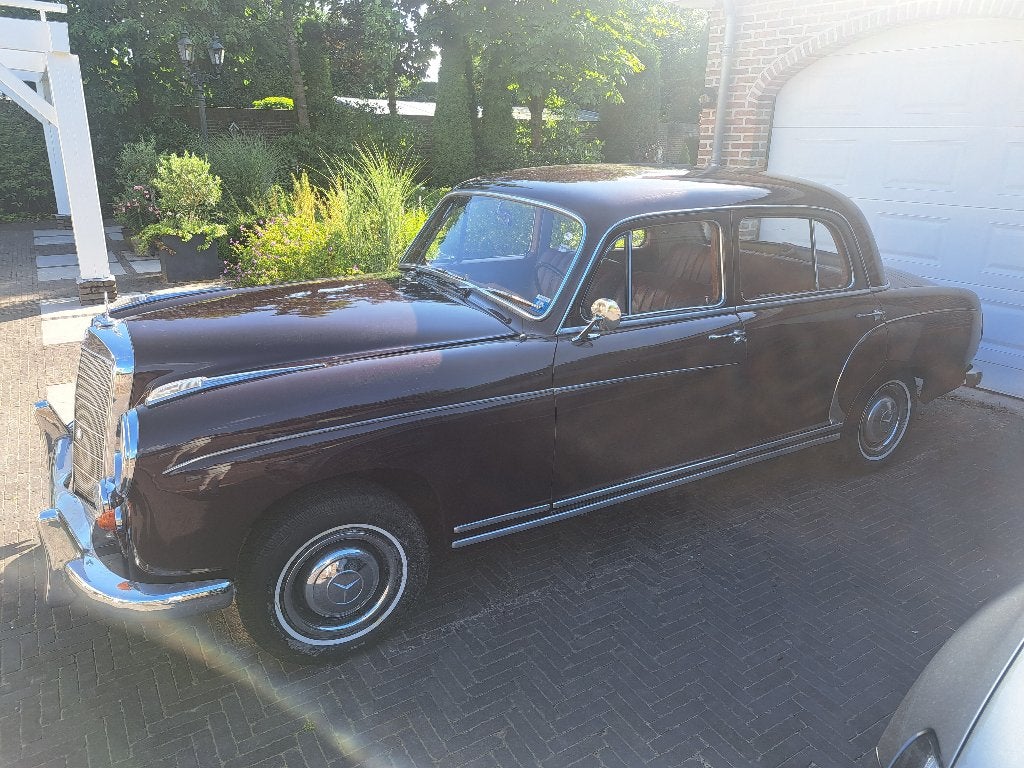 Mercedes-Benz 220 S project, Achterwielaandrijving, Overige kleuren, Overige kleuren, Handgeschakeld