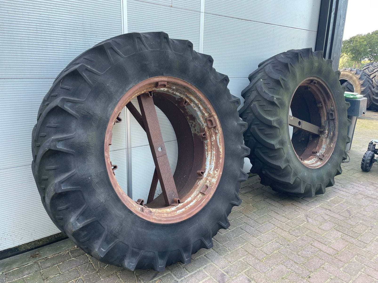 Te Koop: soepele Kleber 18.4R38 Super 9 dubbellucht, Ophalen
