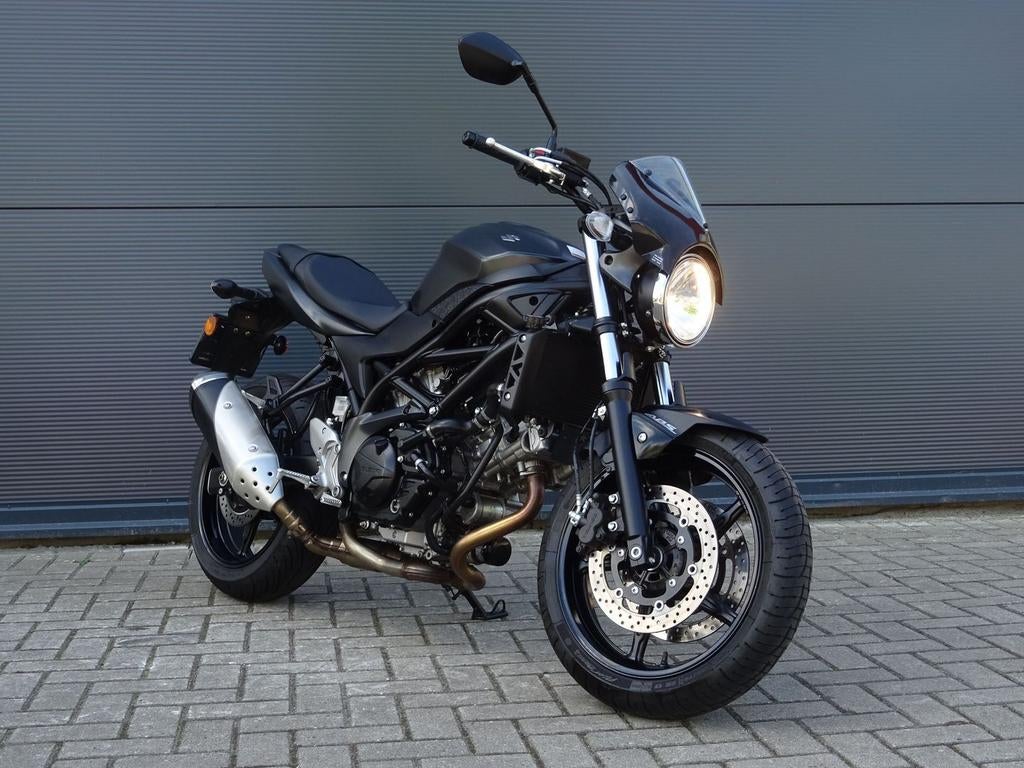 SUZUKI SV650 ABS 2016 weinig KM SV 650 zwart, Motorrijbewijs A, Bedrijf, Onbekend, Meer dan 35 kW