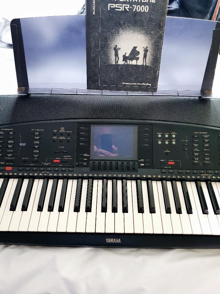 Yamaha PSR-7000, Ophalen, Yamaha, Midi-aansluiting, 61 toetsen