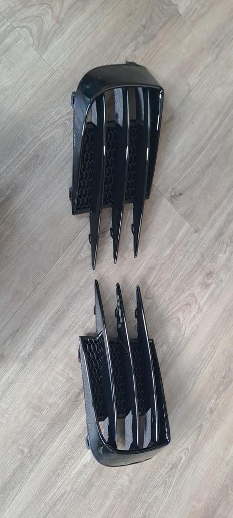 Nieuwe mistlamproosters, Ophalen of Verzenden, Nieuw, Volkswagen