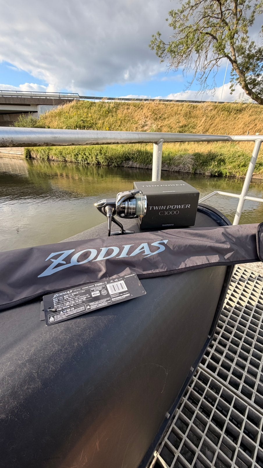 Hengel Shimano Zodias(2026) + Shimano TwinPower FE C3000, Watersport en Boten, Hengelsport | Roofvissen, Ophalen, Zo goed als nieuw