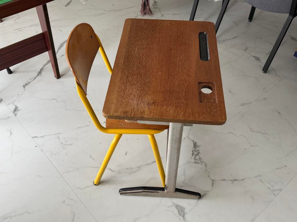 Vintage kinderbureautje bureau met stoel, Ophalen, Gebruikt, Hout, Kinderbureau