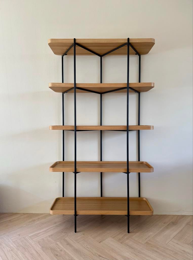 Westwing Renée rek | 5 planken | hout & zwart metaal, Ophalen, Met plank(en), 50 tot 100 cm, Zo goed als nieuw
