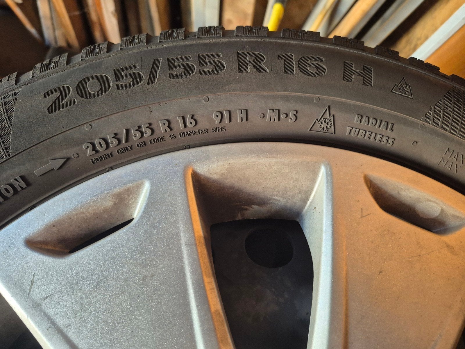 Continental 205/55 R16 H Winterbanden op stalen velg, Ophalen, Gebruikt, 16 inch, Banden en Velgen