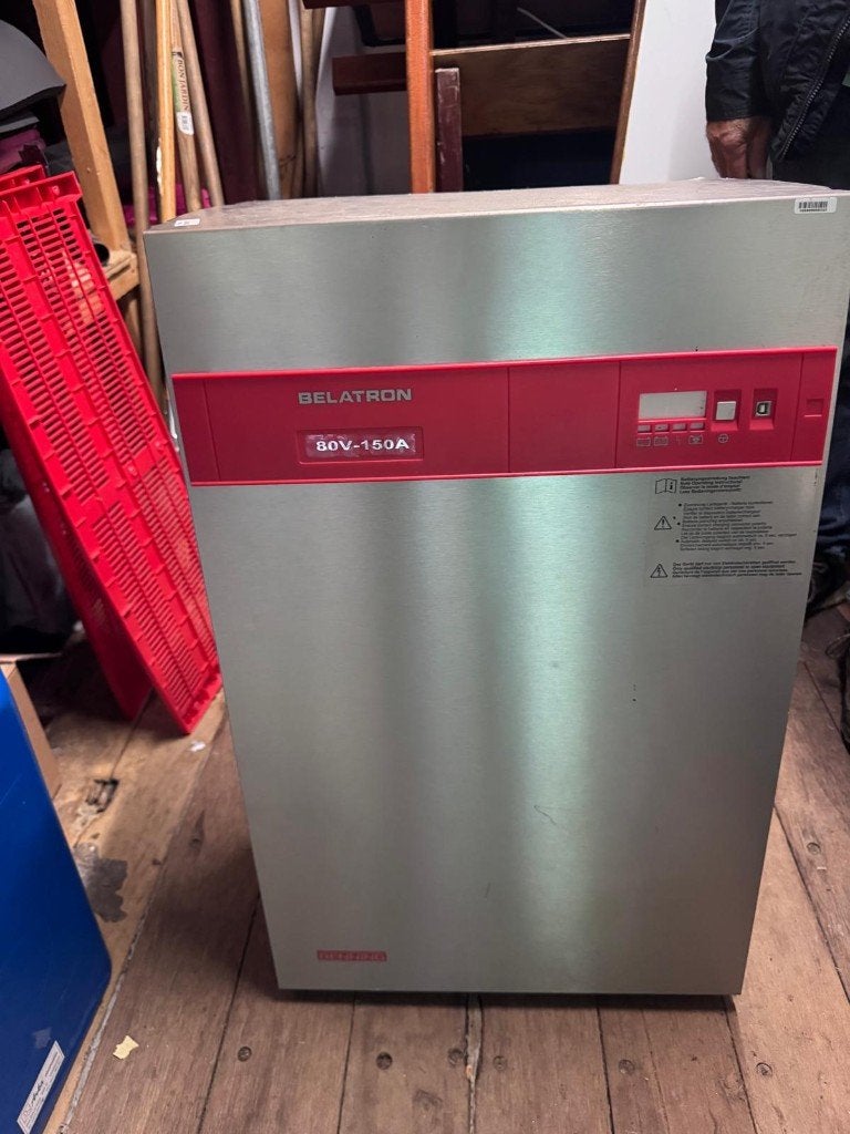 Acculader Belatron 80V 150A, Ophalen, Zo goed als nieuw, Laadkabel