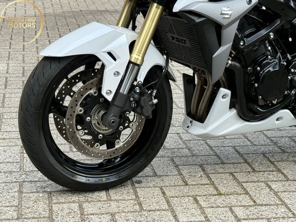 Foto 18 van SUZUKI GSR 750 ABS Origineel NL GROTE Beurt gehad TOPPER !!