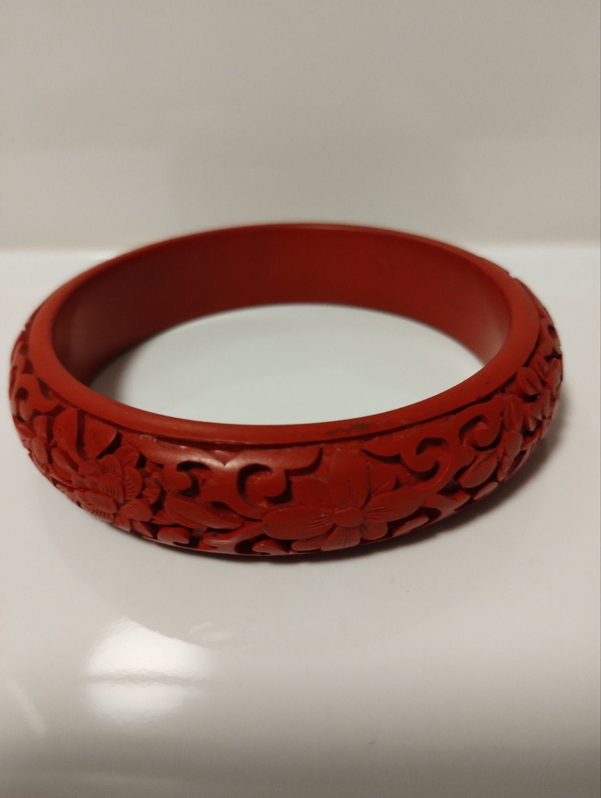 Vintage cinnabar bangle armband, Ophalen of Verzenden