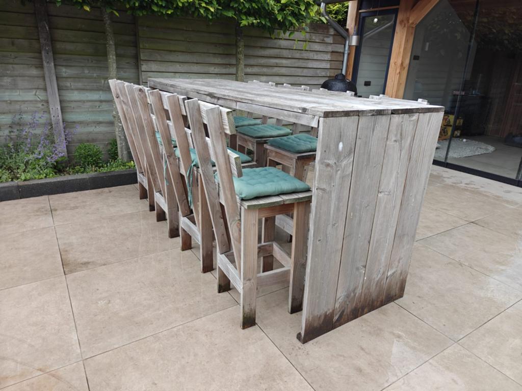 Hoge douglas bartafel met 8 krukken inclusief kussentjes, Tuin en Terras, Tuinsets en Loungesets, Ophalen of Verzenden, Tuinset