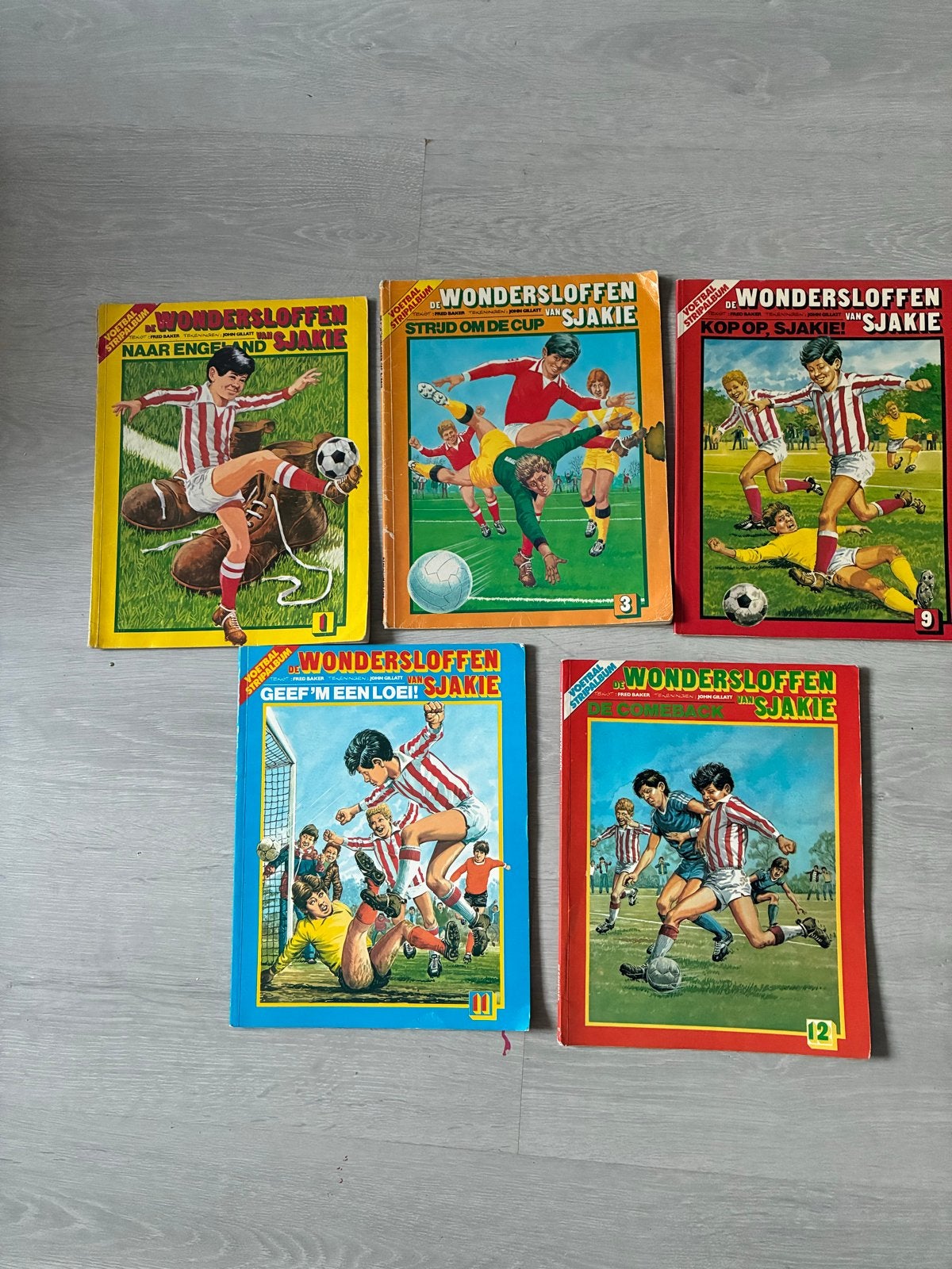 De Wondersloffen van Sjakie - Voetbal Stripboeken (5 stuks), Meerdere stripboeken, Ophalen of Verzenden, Gelezen