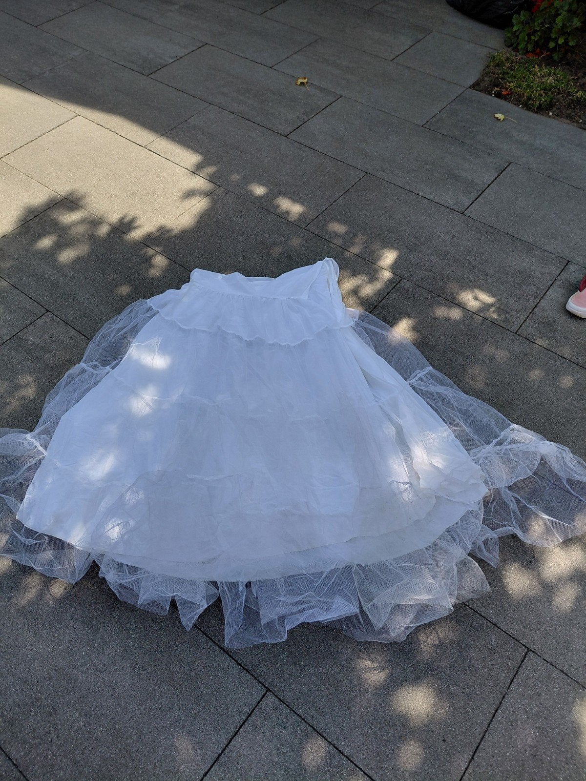 Witte onderrok voor trouwjurk lengte 1.10 x44 is uit te legg, Kleding | Dames, Trouwkleding en Trouwaccessoires, Ophalen of Verzenden