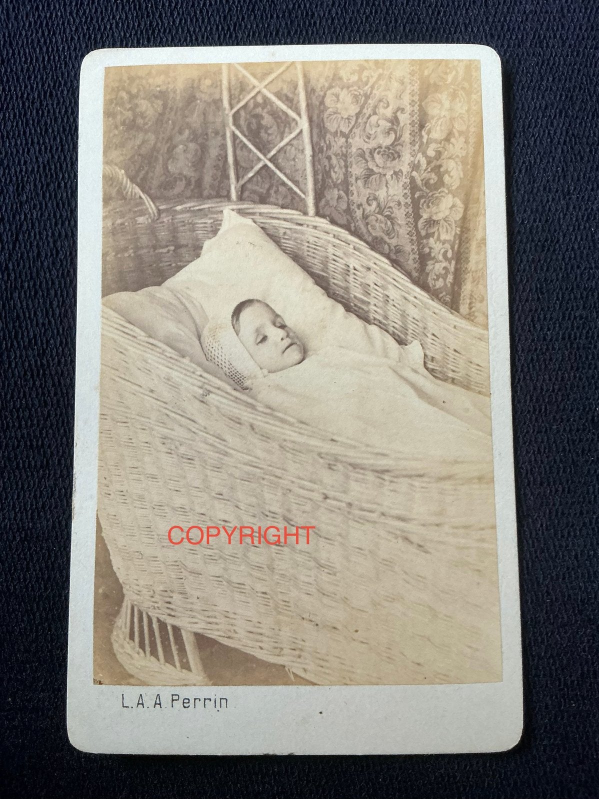 CDV, Kind, Post-Mortum, PERRIN, ALKMAAR, Carte de Visite, Verzamelen, Ophalen of Verzenden, Voor 1940, Gebruikt, Foto