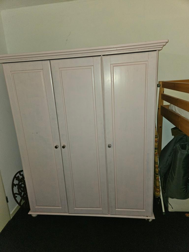Tekoop kledingkast, Huis en Inrichting, Ophalen, 200 cm of meer, Zo goed als nieuw, Grenenhout