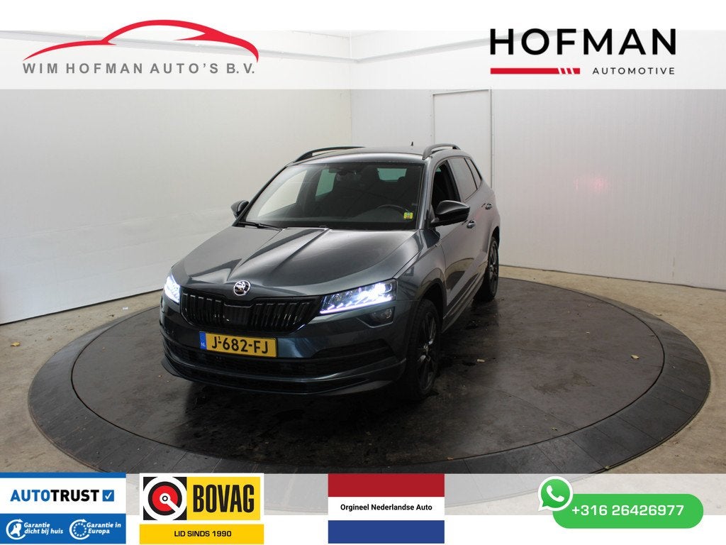 Skoda Karoq 1.5 TSI ACT Sportline Business Camera Virtual Sp, Auto's, Skoda, Stof, 4 cilinders, Bedrijf, 690 kg