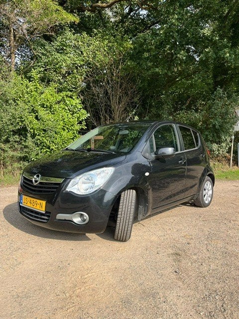 Opel Agila 1.2 16V AUT 2009 Zwart, Stof, 40 €/maand, 4 cilinders, Zwart