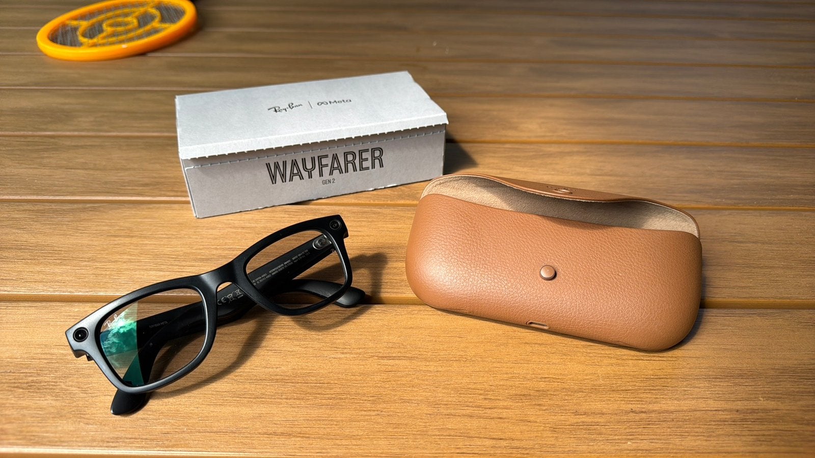 Meta Ray-Ban smartglasses, Ophalen