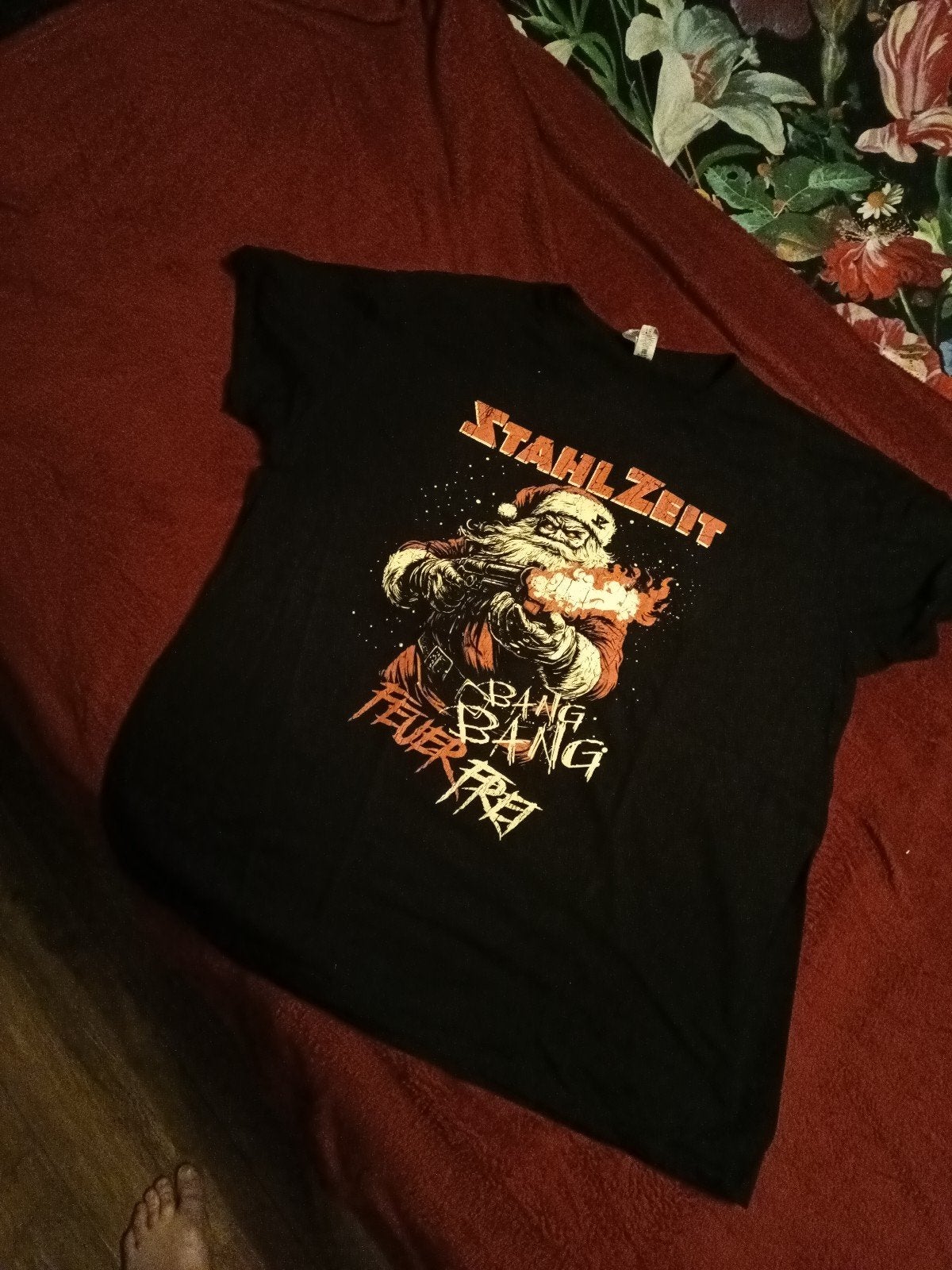 Wegens OMSTANDIGHEDEN te koop STAHLZEIT T-shirt, Ophalen