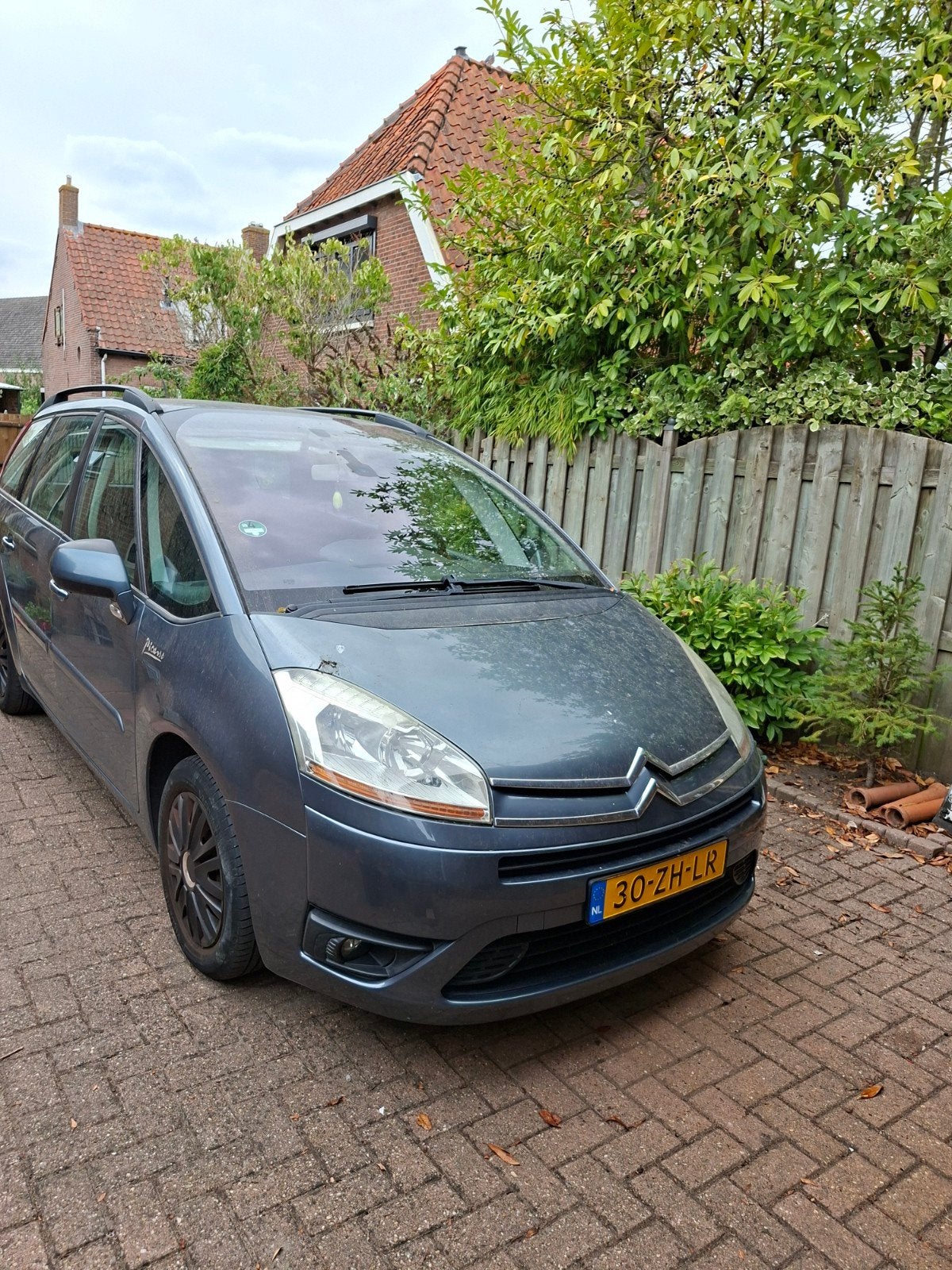 Citroën C4 (Grand) Picasso 1.8 16V 2008 Grijs, 125 pk, 4 cilinders, 1749 cc, 7 stoelen