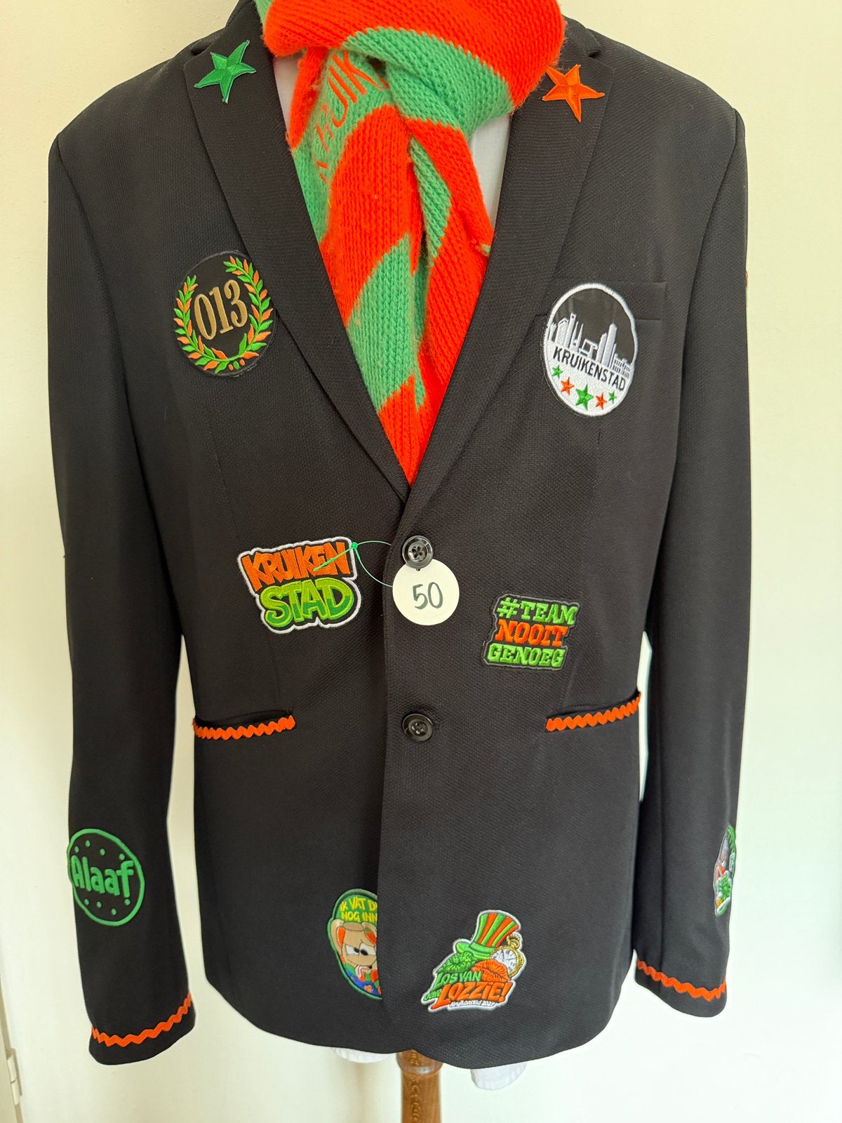 Kruikenstad jas Carnaval jas Tilburg, Kleding | Heren, Ophalen of Verzenden, Overige maten, Carnaval, Kleding