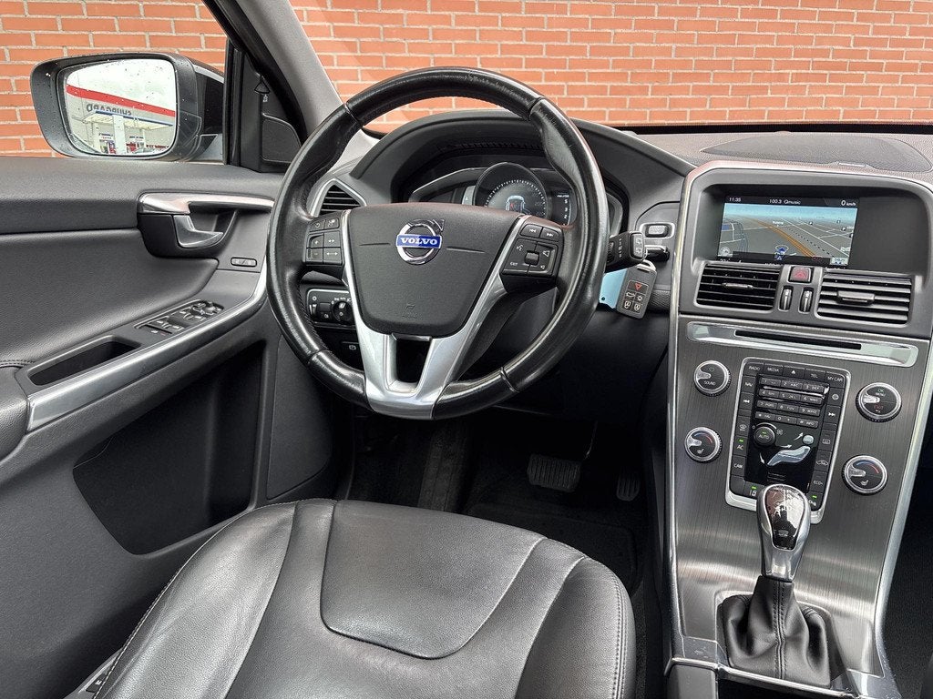 Volvo XC60 2.0 D4 FWD Summum Automaat, Panoramadak, Leder, T, Auto's, Volvo, Gebruikt, 4 cilinders, 1634 kg, Zwart