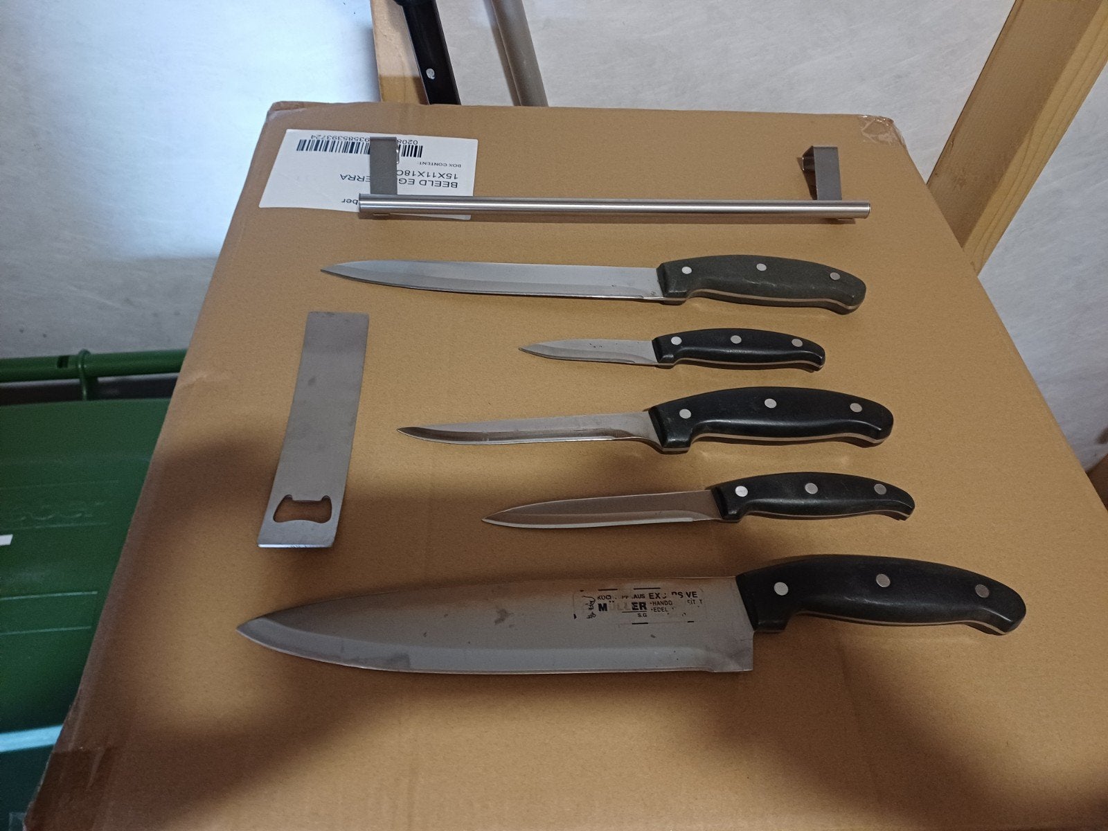 Müller messenset (5-delig) + RVS flesopener & Handdoekstang, Gebruikt, Los bestek, Ophalen of Verzenden, Rvs of Chroom